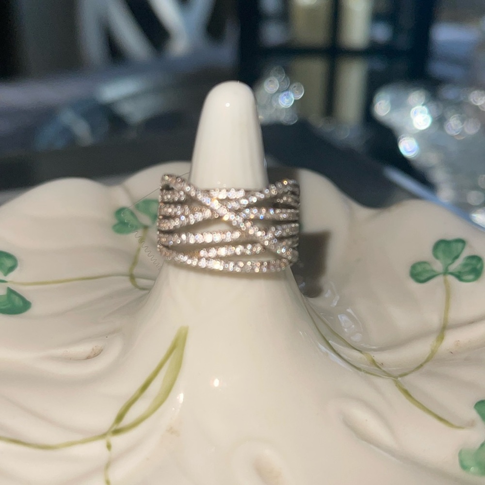 HSN  nice ring  size 6